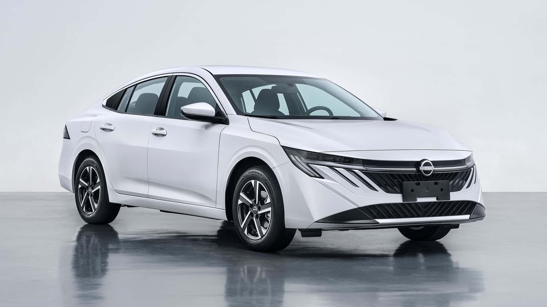 Запобіжник та реле Nissan Sylphy B18 (2020 – 2026)